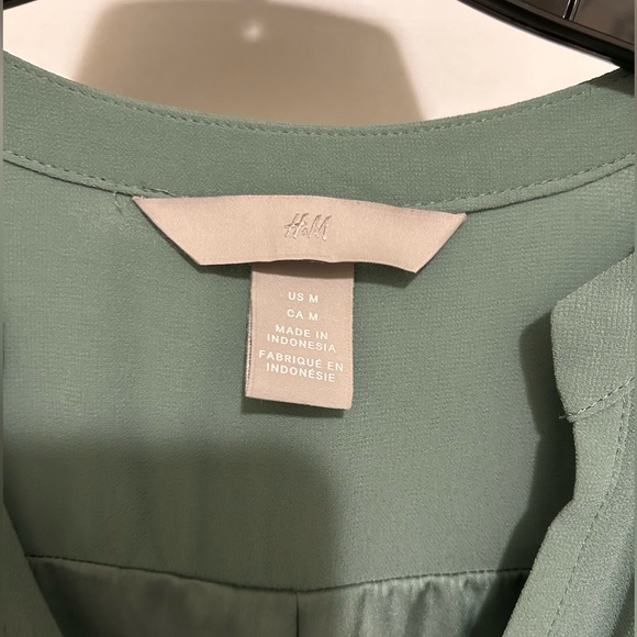 H&M Midi Dress Eucalyptus Green Size Medium - Picture 2 of 3